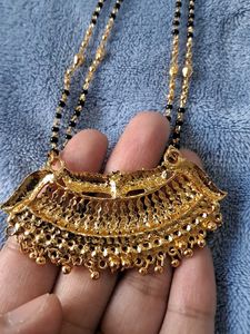 Elegant Gold Mangalsutra
