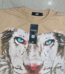Lion Graphic Tee
