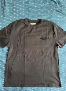 ESSENTIALS Fear of God Men T-Shirt (2)