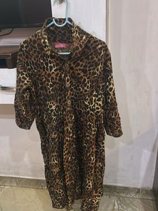 Chic Leopard Print Button-Up Dress