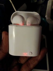 i7 TWS earbuds