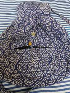 Blue &amp; White Patterned Tote Bag