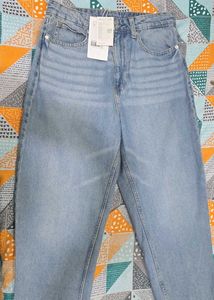 H&amp;M Mom Jeans Light Wash Denim with T