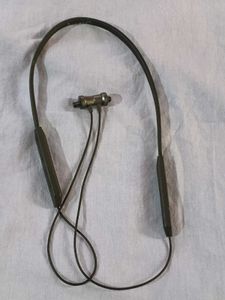 BoAt - Bluetooth neckband earphone