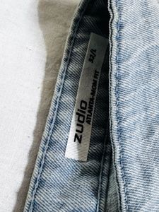 Light Wash High-Waisted Jeans
