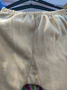 Nude woolen Leggings - Size M