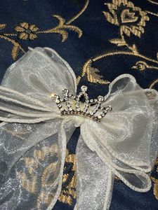Elegant White Bow Hair Accessory