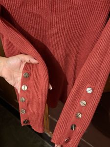 Ribbed Mock Neck Top/sweater