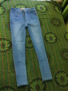 Levi's Jeans - Light Wash Denim