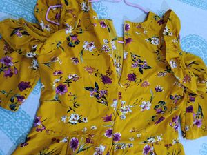 Women Yellow Round Neck Floral Printed Jumpsuit