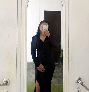 Elegant Maxi Dress with Slit
