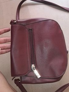 ❤️Branded Cute Wine Colour Sling Bag,❤️