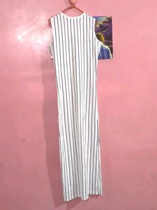 Kook N Keech Monochrome Slit Top!
