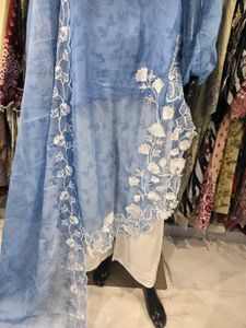 Elegant Pink Embroidered Kurti Set 💕