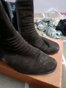 Brown Gum Boots In 5:5 Size For Women