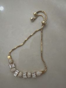 Elegant Gold bracelet with Diamond Accents