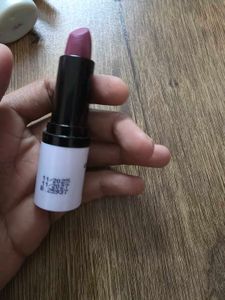 Fair Game B-02 Creme lipstick