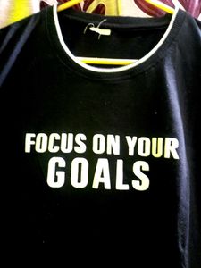 Focus On Goals Graphic Tee