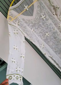 chikankari kurtas