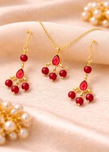 Red Beaded Pendant Necklace & Earrings Set
