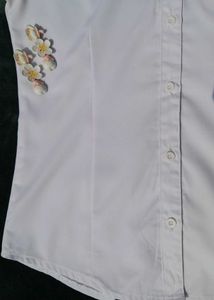 Elegant White Fitted Formal Shirt 🤍