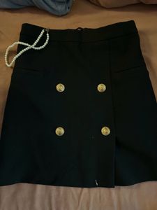 Black old money style skirt h&m