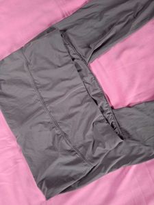 fitted grey leggings