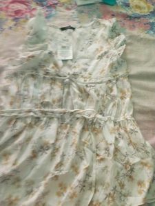 Floral Print Tie-Front Blouse