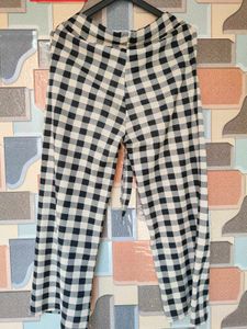 Chic Gingham Wide-Leg Pants