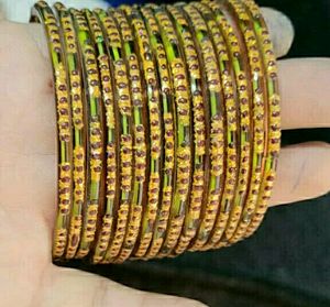 pack 2 Glass Bangles