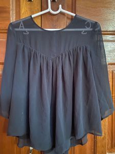 Chic Black Flowy Tunic Top