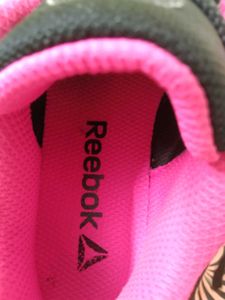 Reebok Black &amp; Pink Sports Shoes