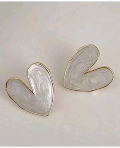 Korean Heart Stud 💟