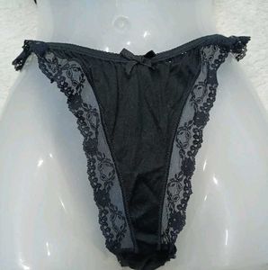 ⚛️ 30 Size Black V Look
