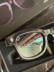 Smart Glasses with Camera