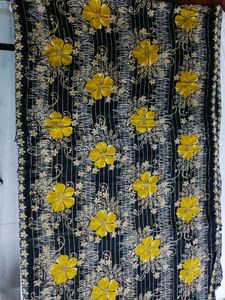 🇳🇿💫🎀Elegant Black &amp; Gold Floral Print Saree