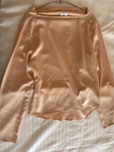 Elegant Pearl Button top