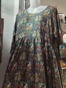 Beautiful Indian Printed Kurta feeding kurt