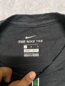 Nike Dri-Fit Long Sleeve T-Shirt