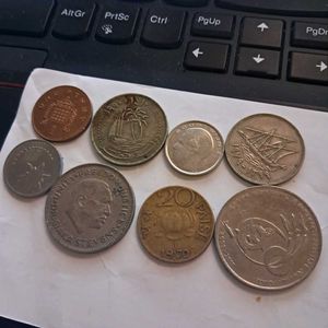 Collection of 8 vintage coins