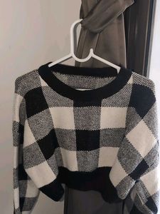 Trendy Plaid Cropped Sweater