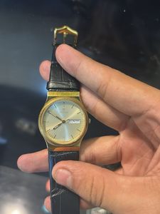 TITAN Elegant Gold Watch