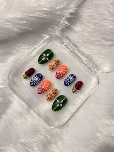 Press-On Nails Set