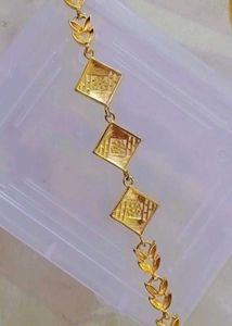 Gold-toned Bracelet