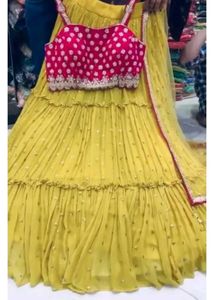 🤗 fully stitch halldi lehenga  💛 celebrities con