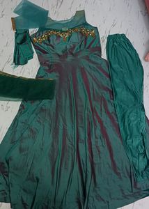 Gown New With Sleeves Dupatta Legi || Grab Now