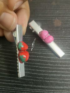 Minimal Strawberry Hairclips🍓