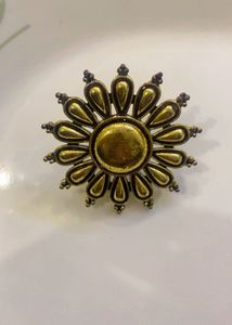 Big Gold Floral Cocktail Ring