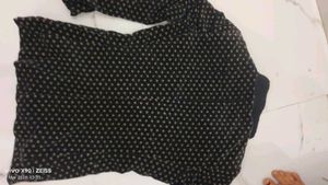 Elegant Black Blazer with Unique Pattern