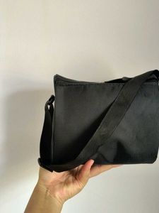 small bag to carry tiffin